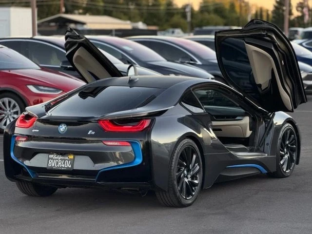 2015 BMW i8 - Image 14 of 21