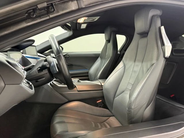 2015 BMW i8 - Image 10 of 12