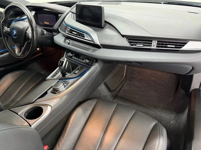 2015 BMW i8 - Image 9 of 12