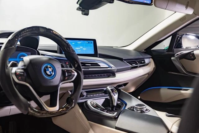 2015 BMW i8 - Image 21 of 21