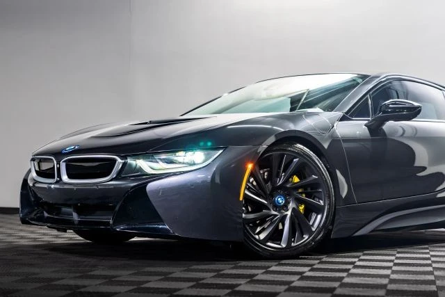 2015 BMW i8 - Image 14 of 21
