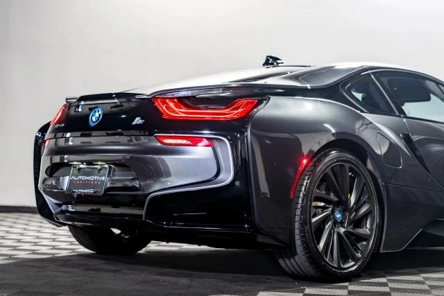 2015 BMW i8 - Image 19 of 21