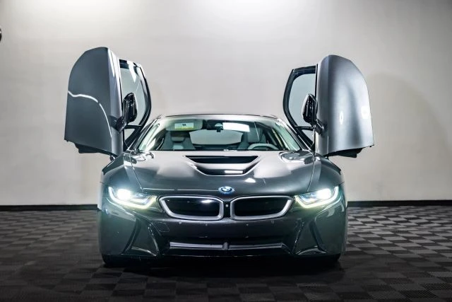 2015 BMW i8 - Image 6 of 21