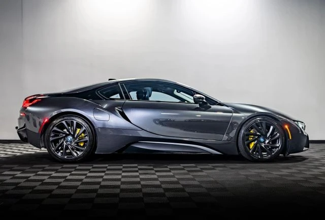 2015 BMW i8 - Image 4 of 21
