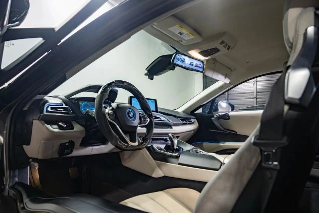 2015 BMW i8 - Image 3 of 21