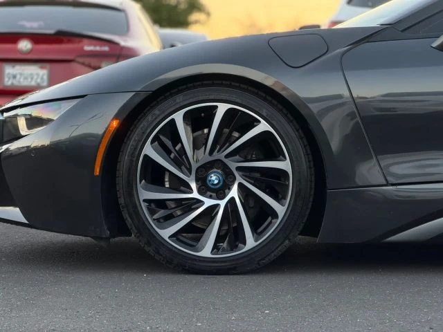 2015 BMW i8 - Image 7 of 28