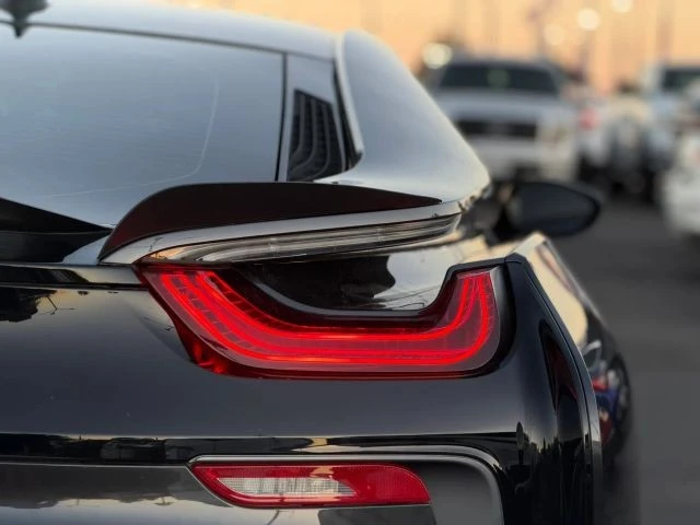 2015 BMW i8 - Image 10 of 28