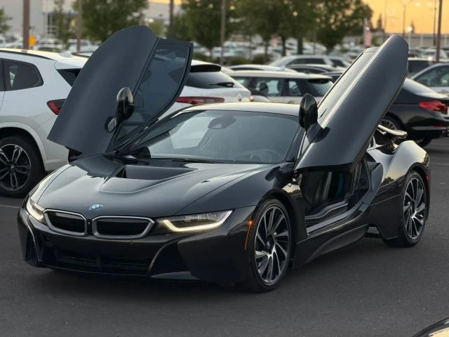 2015 BMW i8 - Image 11 of 28