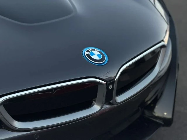 2015 BMW i8 - Image 4 of 28