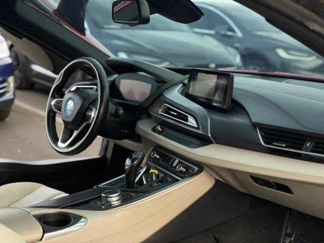 2015 BMW i8 - Image 14 of 21