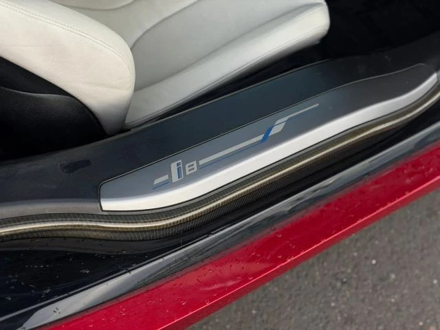 2015 BMW i8 - Image 17 of 21