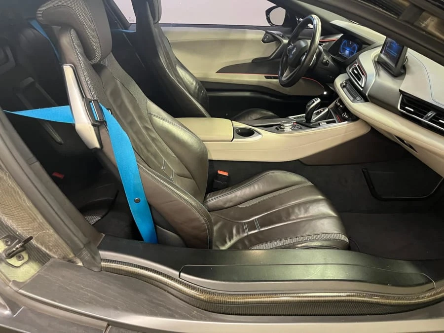 2015 BMW i8 - Image 16 of 16