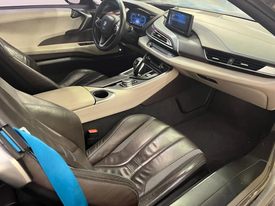 2015 BMW i8 - Image 15 of 16