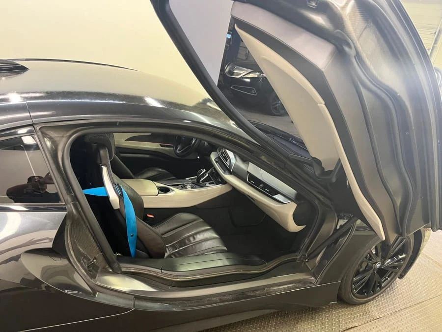 2015 BMW i8 - Image 14 of 16