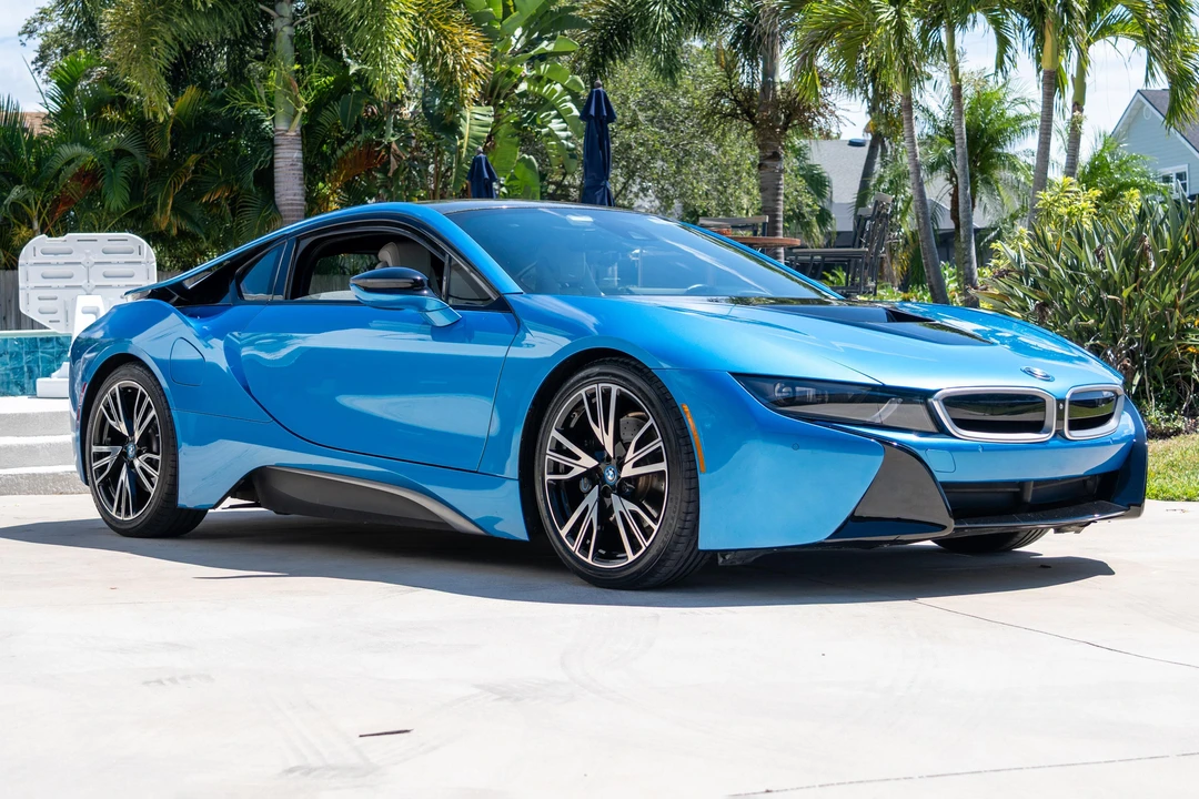 2015 BMW i8 - Image 11 of 31