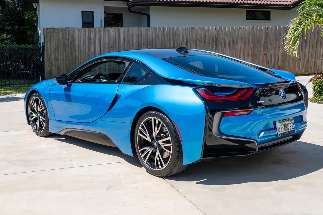 2015 BMW i8 - Image 4 of 31