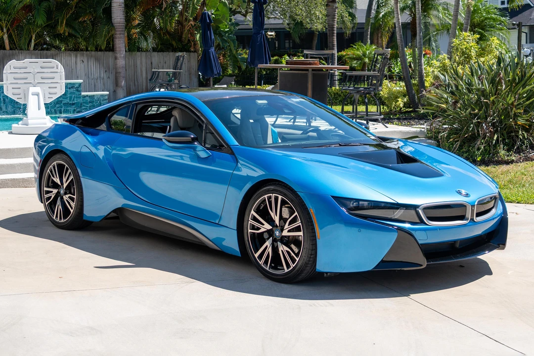 2015 BMW i8 - Image 10 of 31