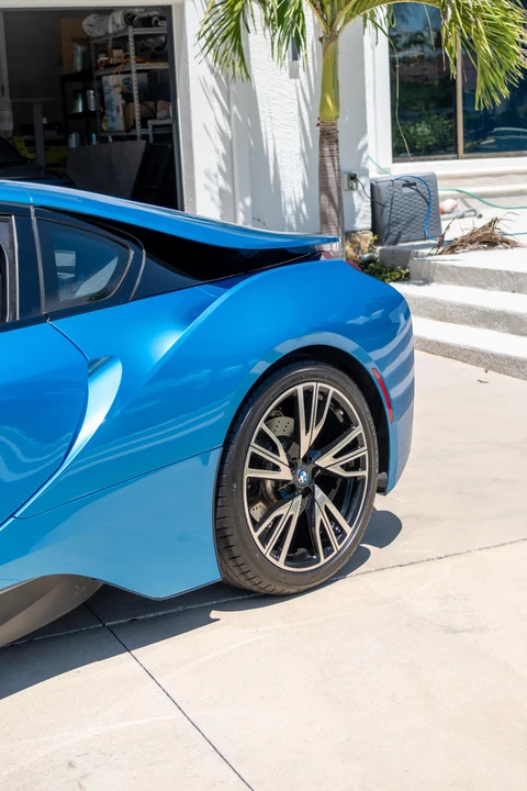 2015 BMW i8 - Image 24 of 31
