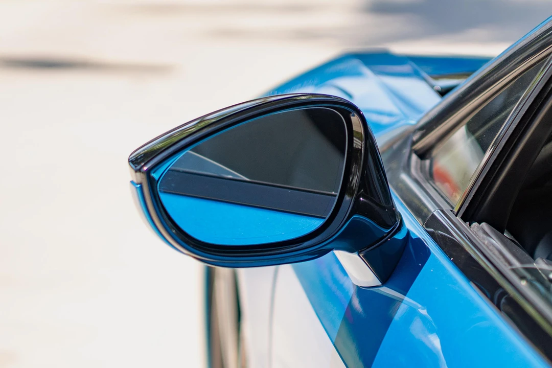 2015 BMW i8 - Image 22 of 31