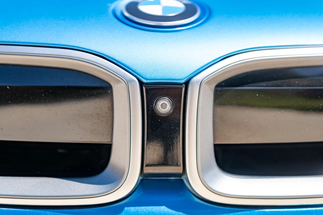 2015 BMW i8 - Image 17 of 31