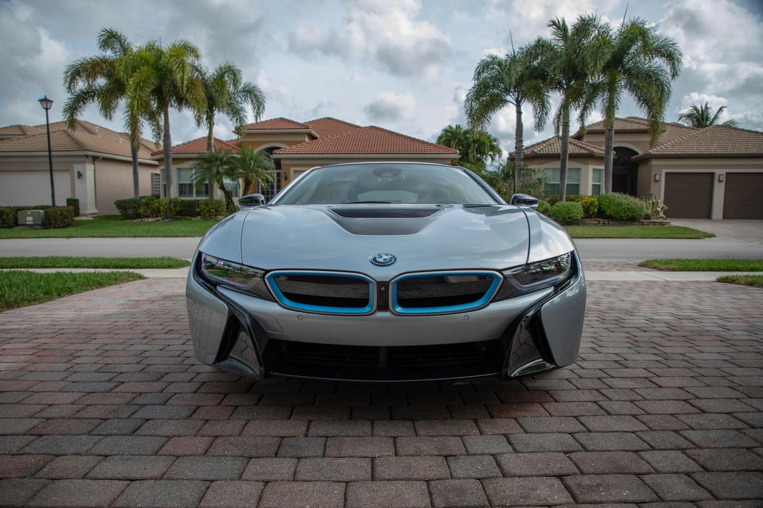 2015 BMW i8 - Image 8 of 31