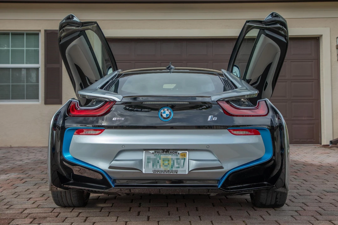 2015 BMW i8 - Image 5 of 31