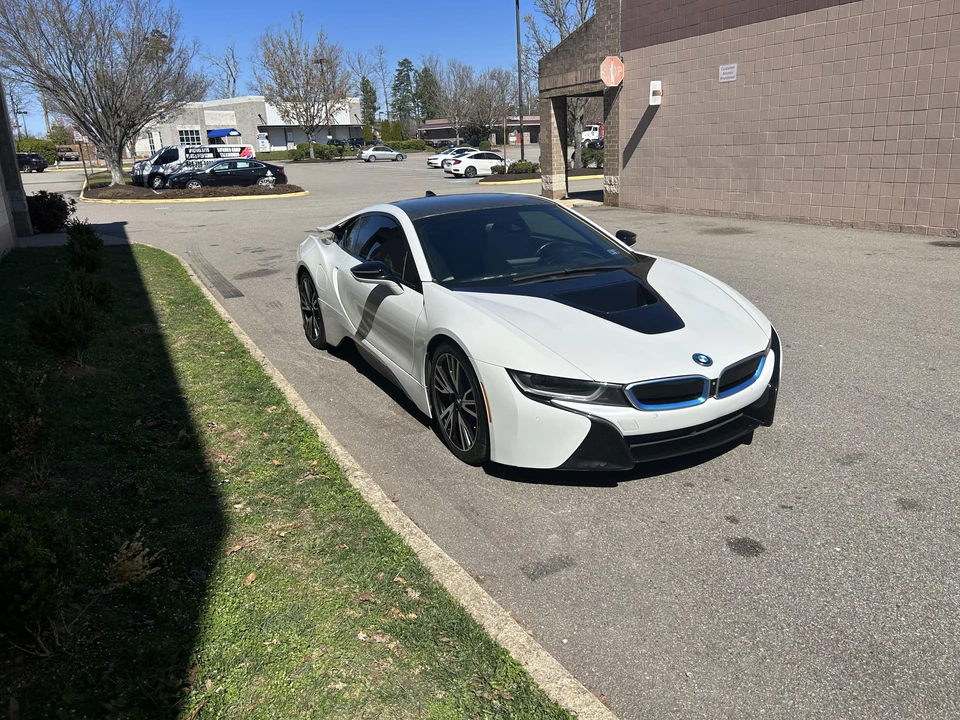 2015 BMW i8 - Image 18 of 31