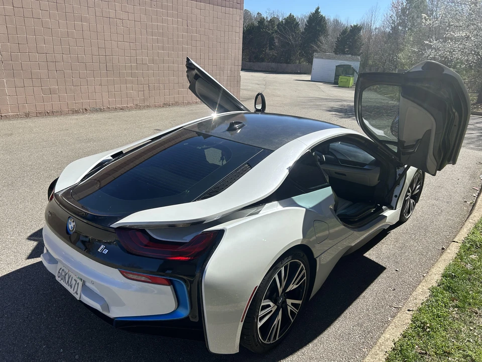 2015 BMW i8 - Image 31 of 31