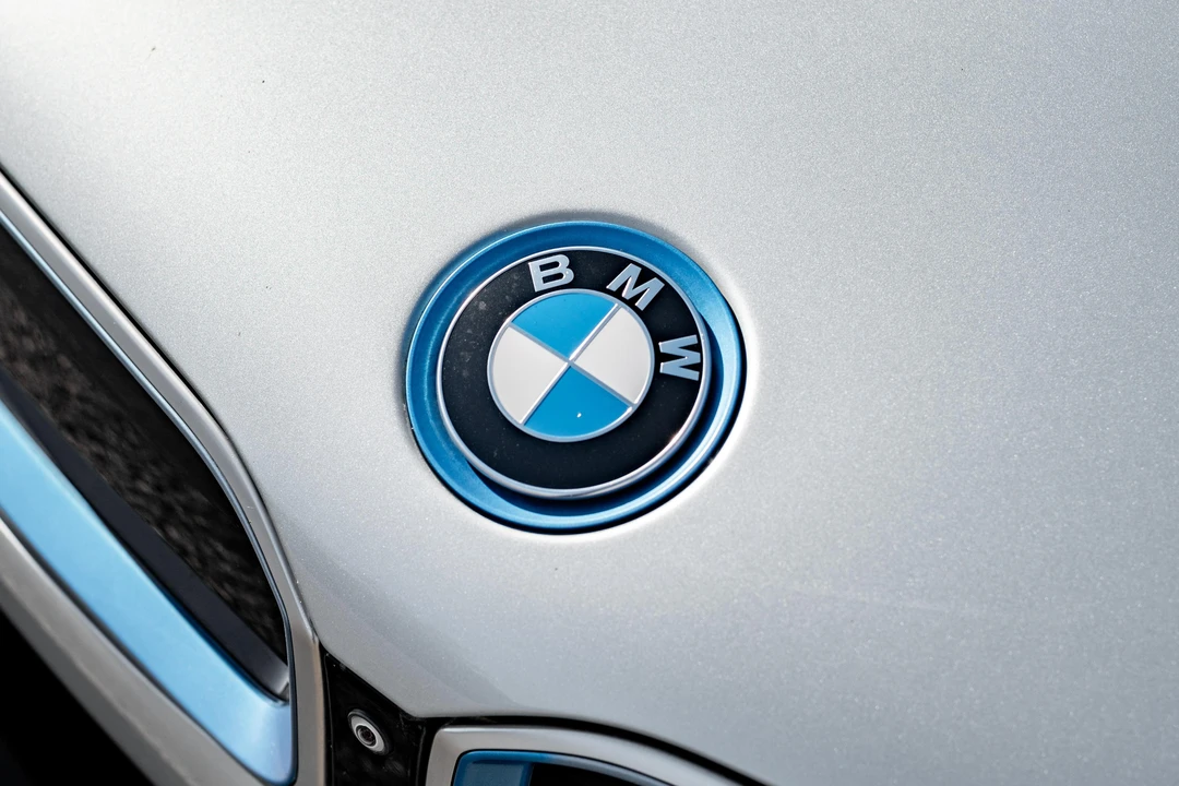 2015 BMW i8 - Image 13 of 31