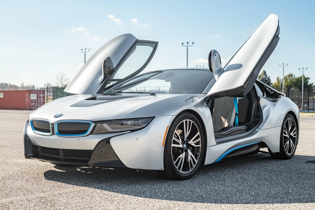2015 BMW i8 - Image 6 of 31
