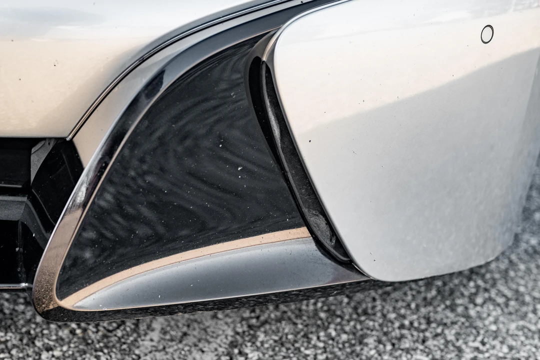 2015 BMW i8 - Image 18 of 31