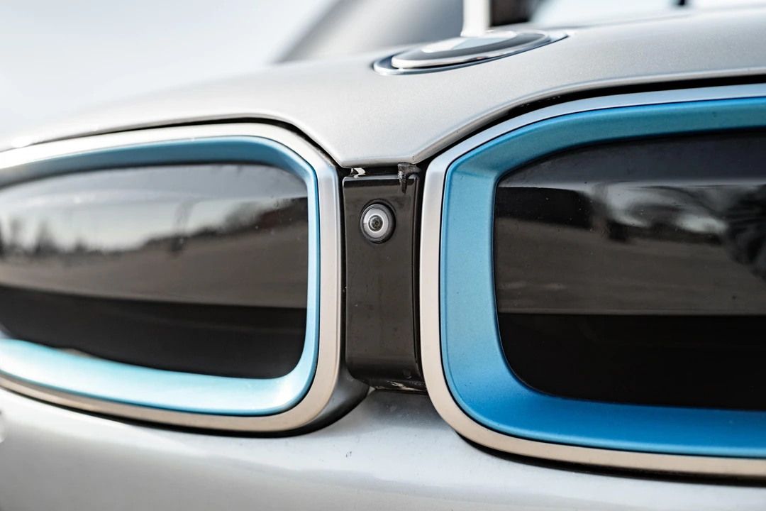 2015 BMW i8 - Image 12 of 31