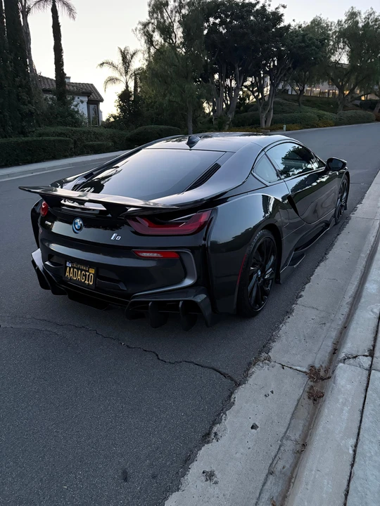 2015 BMW i8 - Image 14 of 31