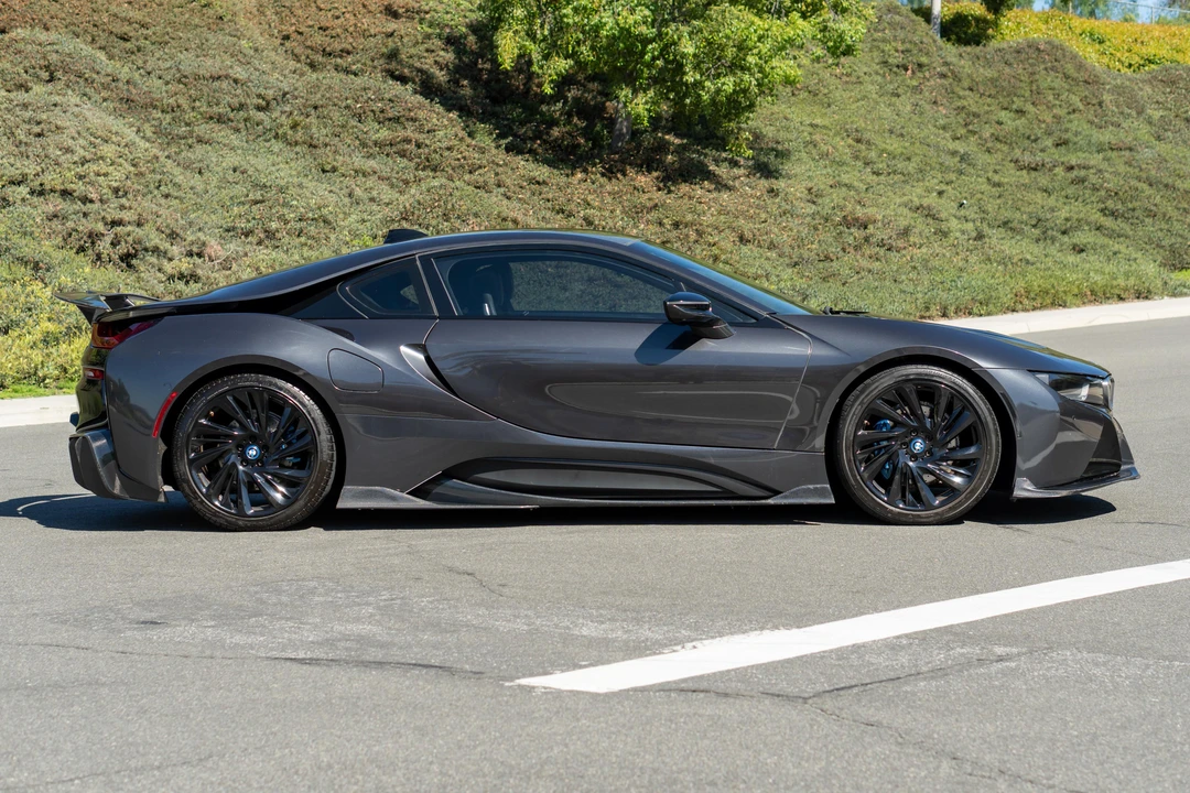 2015 BMW i8 - Image 10 of 31