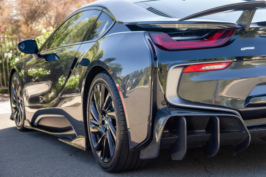 2015 BMW i8 - Image 30 of 31