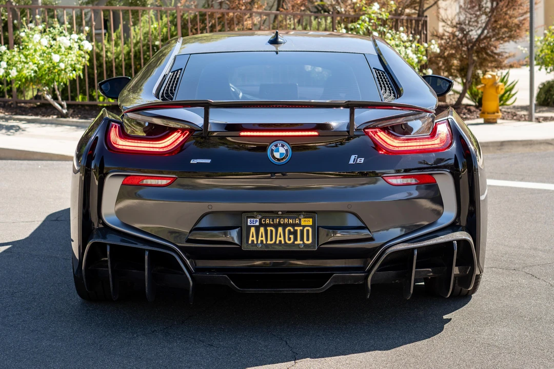 2015 BMW i8 - Image 8 of 31