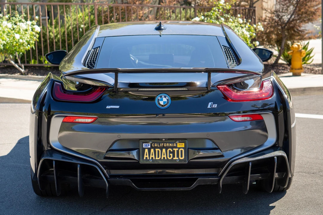 2015 BMW i8 - Image 5 of 31