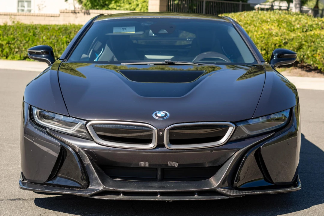 2015 BMW i8 - Image 2 of 31