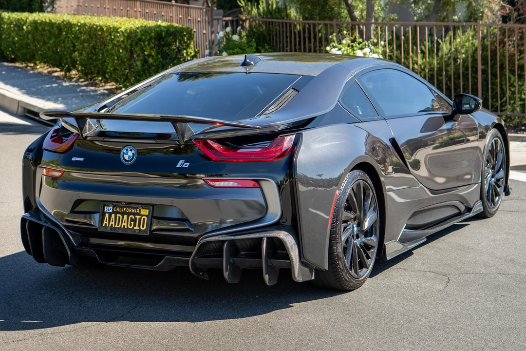 2015 BMW i8 - Image 4 of 31