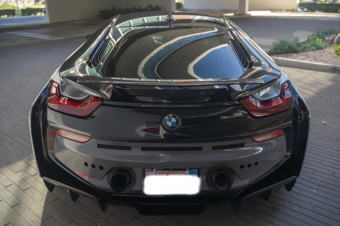 2015 BMW i8 - Image 5 of 31