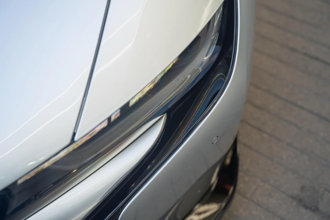 2015 BMW i8 - Image 20 of 31