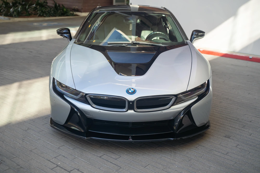 2015 BMW i8 - Image 6 of 31