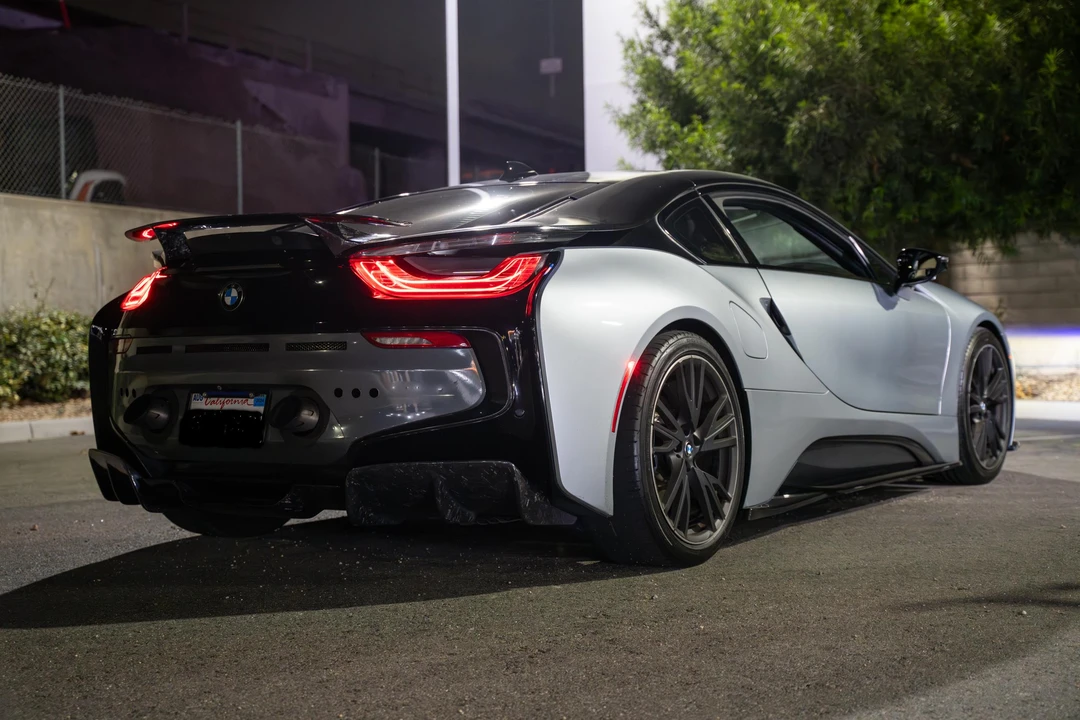 2015 BMW i8 - Image 14 of 31