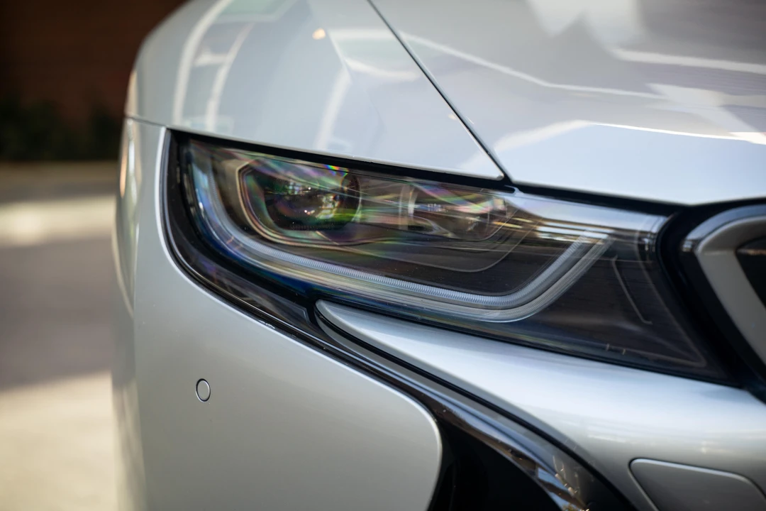 2015 BMW i8 - Image 19 of 31