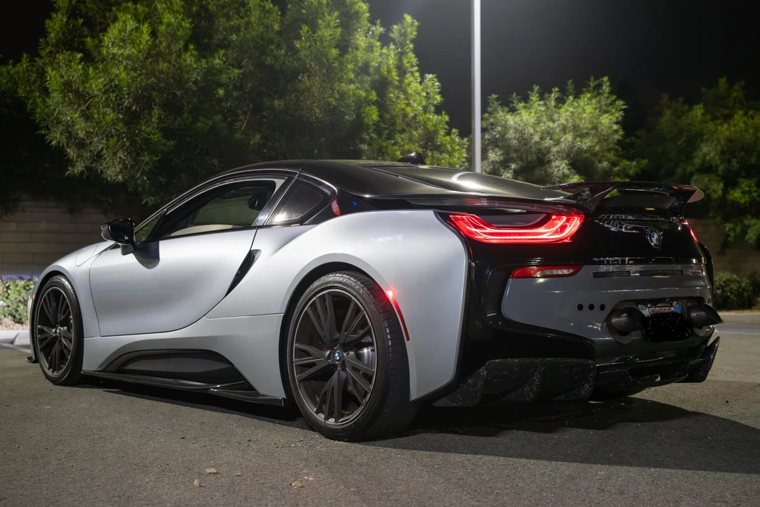 2015 BMW i8 - Image 11 of 31