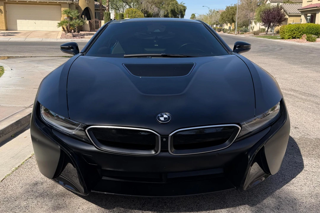 2015 BMW i8 - Image 2 of 31