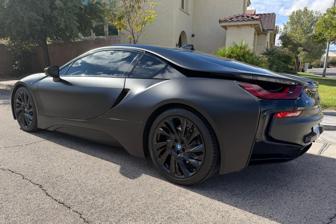 2015 BMW i8 - Image 4 of 31