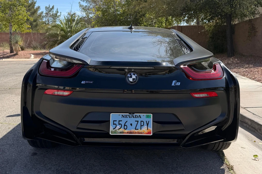 2015 BMW i8 - Image 5 of 31