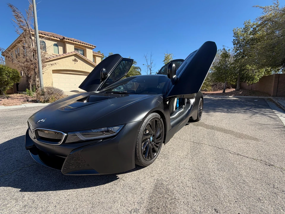2015 BMW i8 - Image 18 of 31