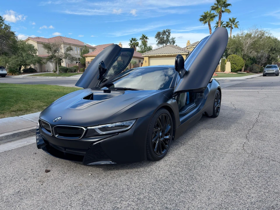 2015 BMW i8 - Image 17 of 31